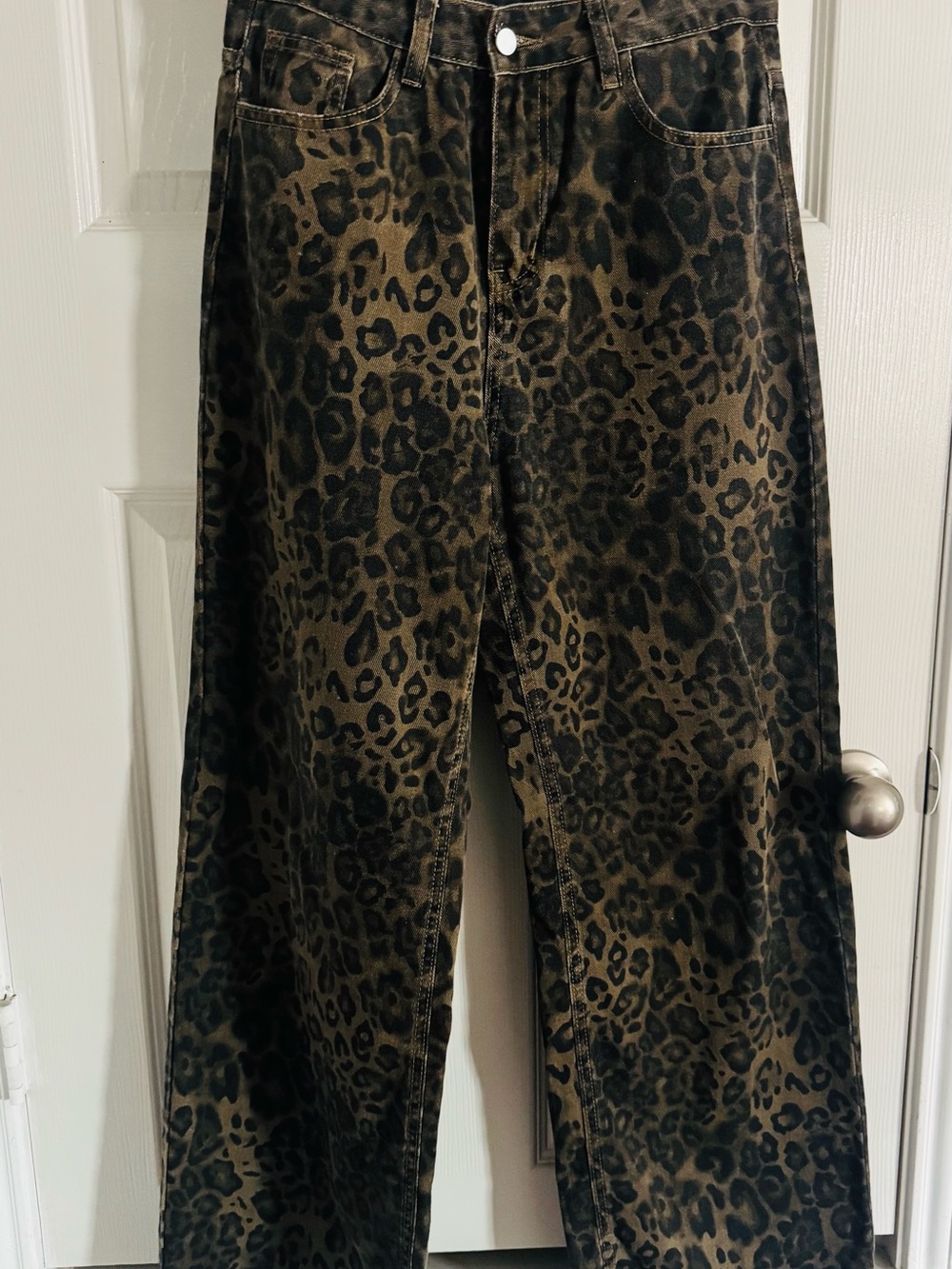 Leopard-Print Wide Leg Pants in Brown - Picture 3 of 4